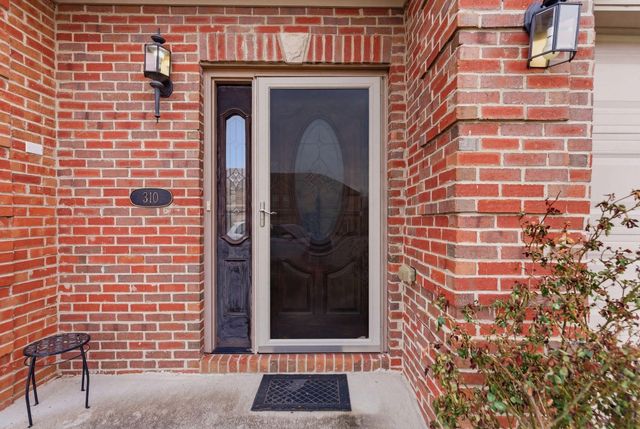 310 Broadleaf Lane, Lexington, KY 40503