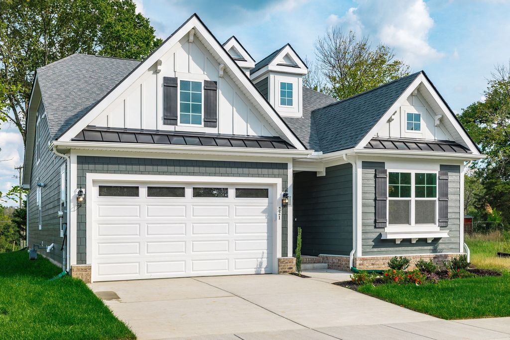 221 Crown Gardens Court, Hermitage, TN 37076