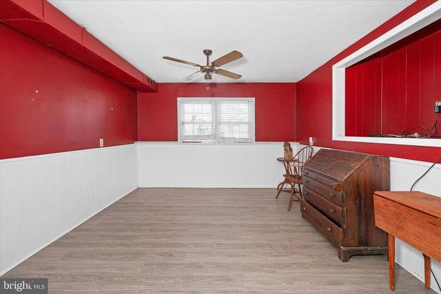 1045 WAGONER DR, Wilmington, DE 19805