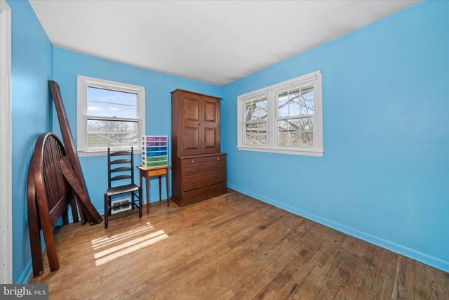 1045 WAGONER DR, Wilmington, DE 19805