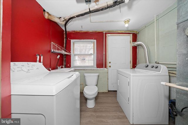 1045 WAGONER DR, Wilmington, DE 19805