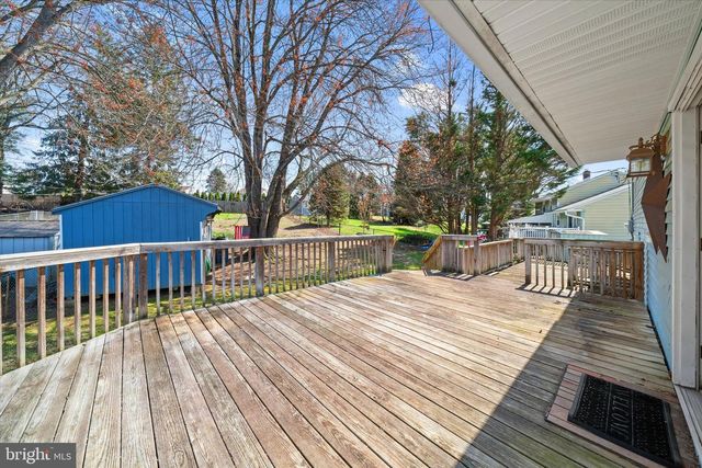 1045 WAGONER DR, Wilmington, DE 19805