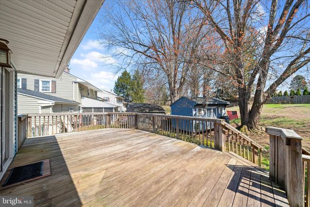 1045 WAGONER DR, Wilmington, DE 19805