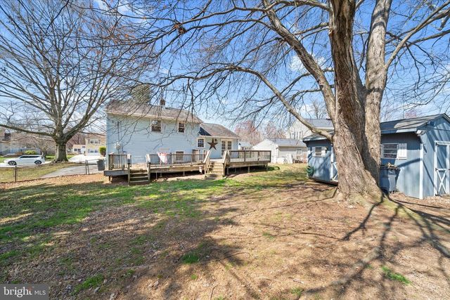 1045 WAGONER DR, Wilmington, DE 19805