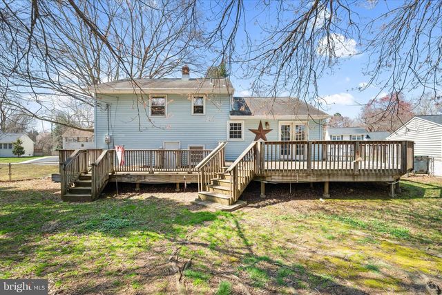 1045 WAGONER DR, Wilmington, DE 19805