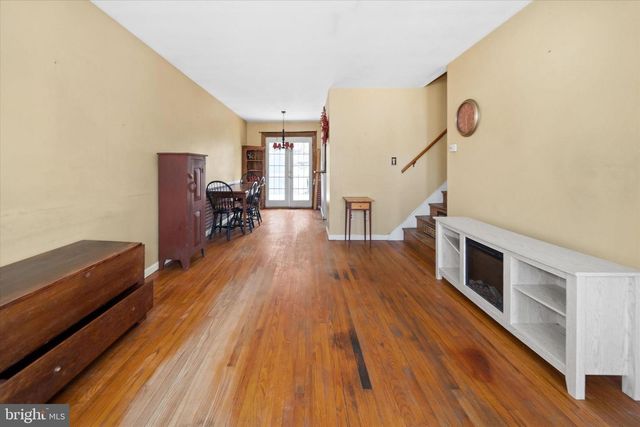 1045 WAGONER DR, Wilmington, DE 19805