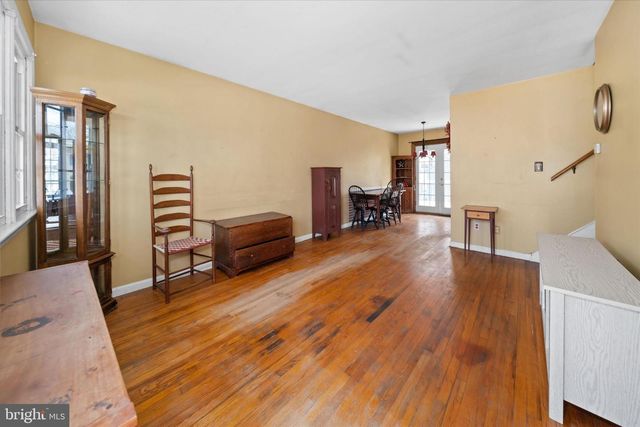 1045 WAGONER DR, Wilmington, DE 19805