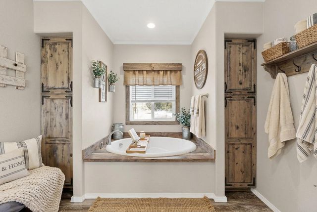 25 Brent Road, Edgewood, NM 87015