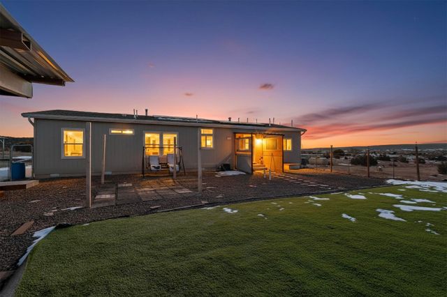 25 Brent Road, Edgewood, NM 87015