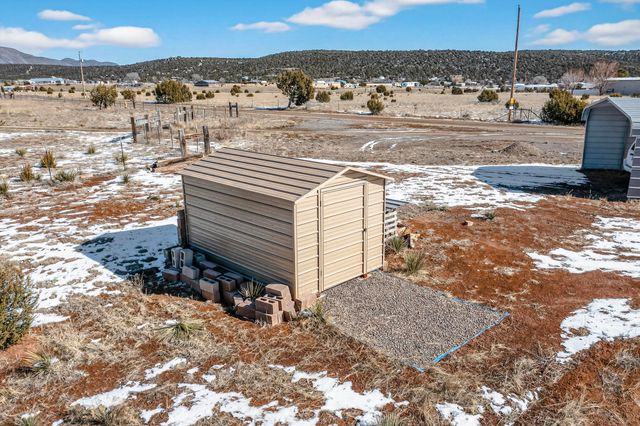 25 Brent Road, Edgewood, NM 87015