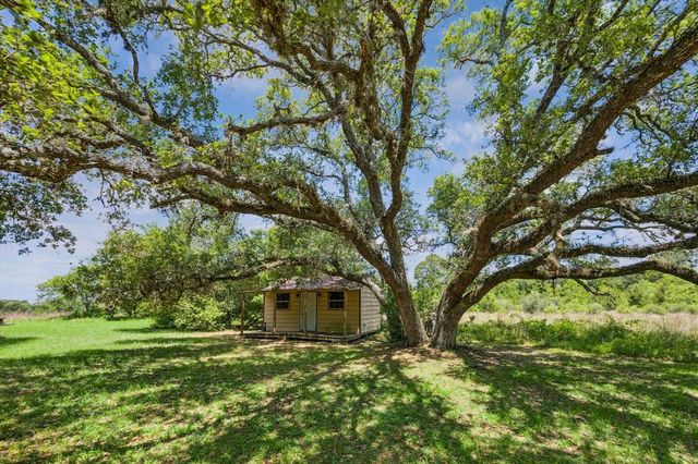 12227 Frantz Road, Cat Spring, TX 78933