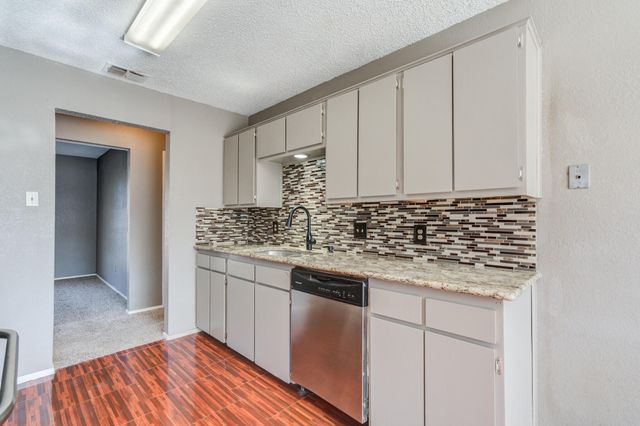 5601 Dartmouth Street, Lubbock, TX 79416