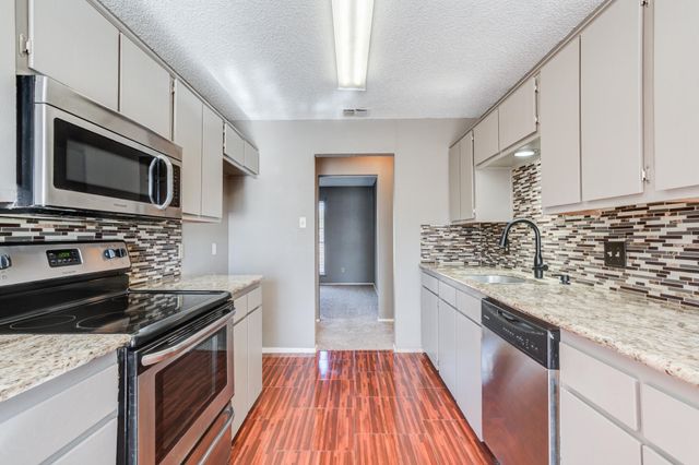 5601 Dartmouth Street, Lubbock, TX 79416