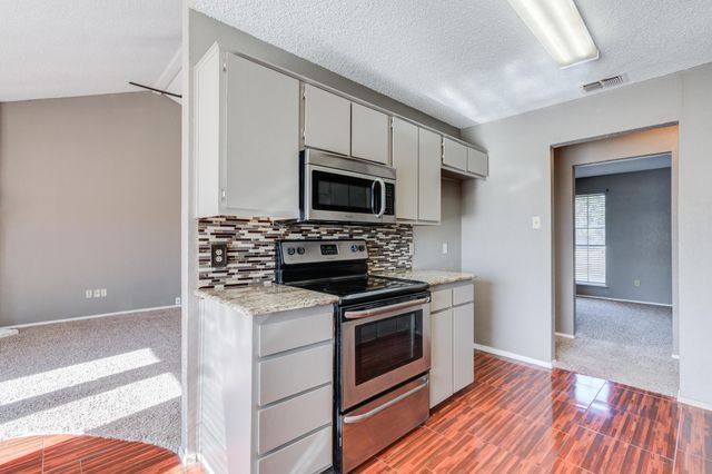 5601 Dartmouth Street, Lubbock, TX 79416