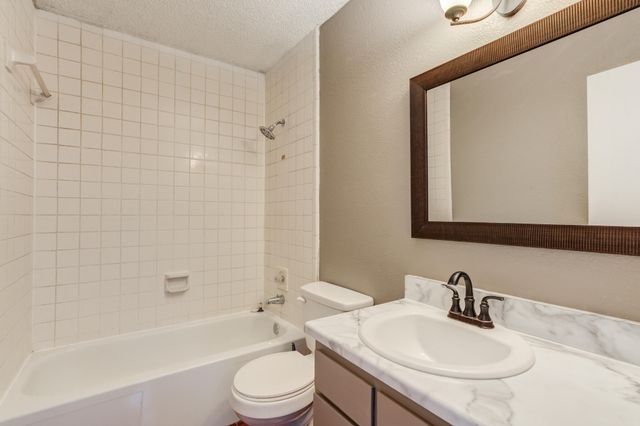 5601 Dartmouth Street, Lubbock, TX 79416