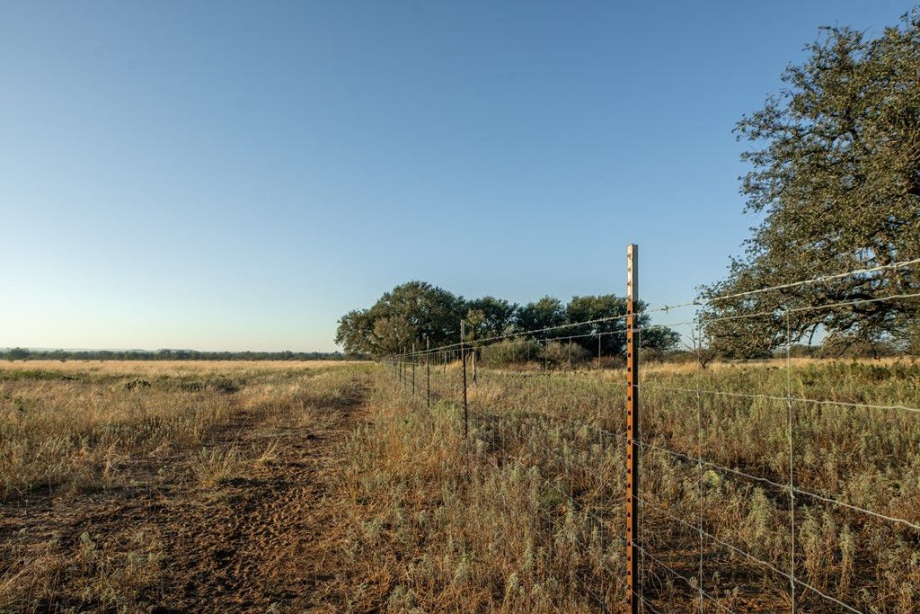 Image 4 of property listing at 2 County Rd 208, Voca, TX 76887