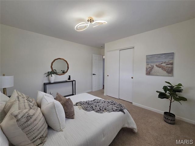 310 Francisca Drive, Florissant, MO 63031