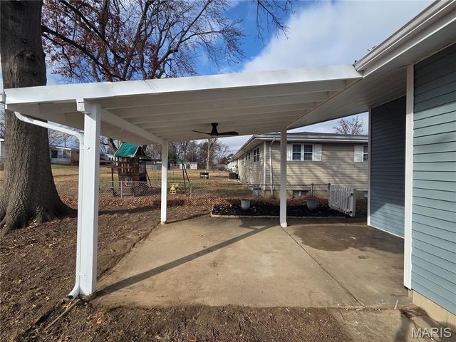 310 Francisca Drive, Florissant, MO 63031