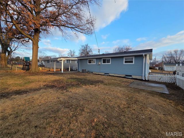 310 Francisca Drive, Florissant, MO 63031