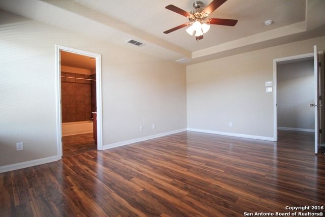 8518 W FINLANDIA GAP, San Antonio, TX 78251