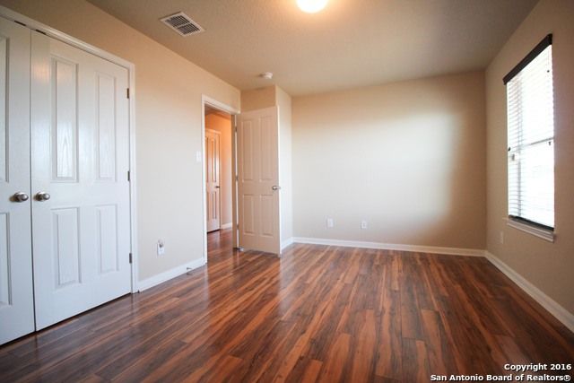 8518 W FINLANDIA GAP, San Antonio, TX 78251
