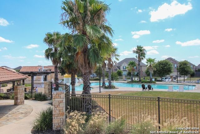 8518 W FINLANDIA GAP, San Antonio, TX 78251