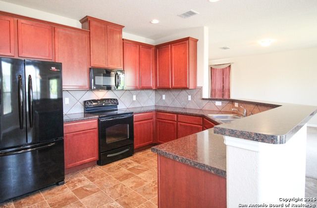 8518 W FINLANDIA GAP, San Antonio, TX 78251
