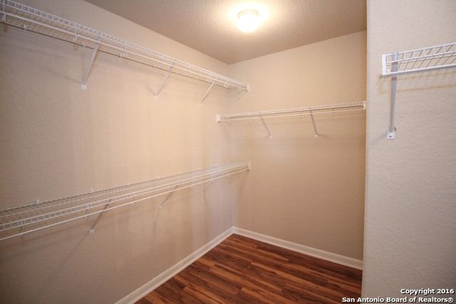 8518 W FINLANDIA GAP, San Antonio, TX 78251