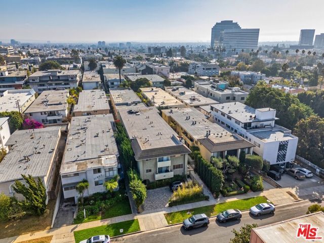 11946 Dorothy Street, Los Angeles, CA 90049