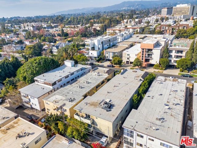 11946 Dorothy Street, Los Angeles, CA 90049