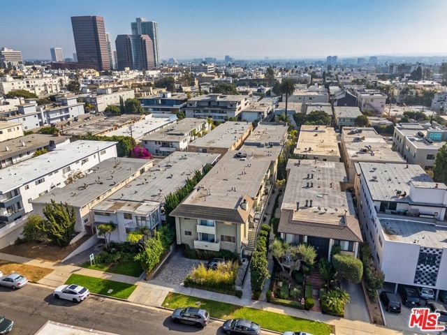 11946 Dorothy Street, Los Angeles, CA 90049