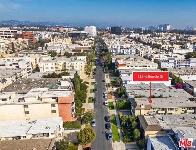 11946 Dorothy Street, Los Angeles, CA 90049