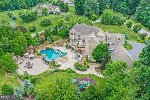 32 STONEHILL DR, Mohnton, PA 19540