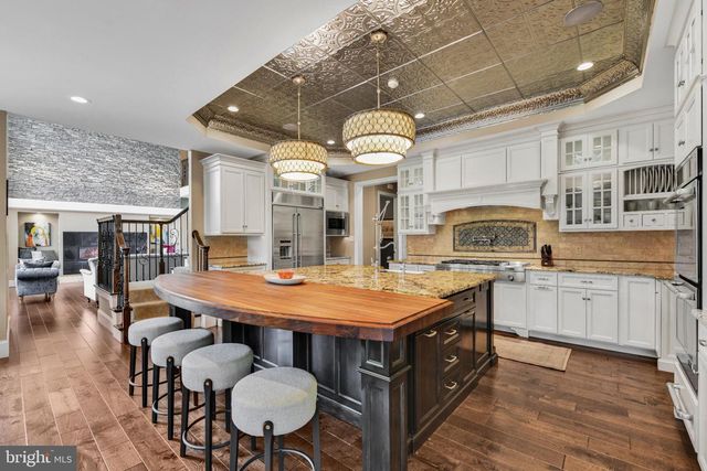 32 STONEHILL DR, Mohnton, PA 19540