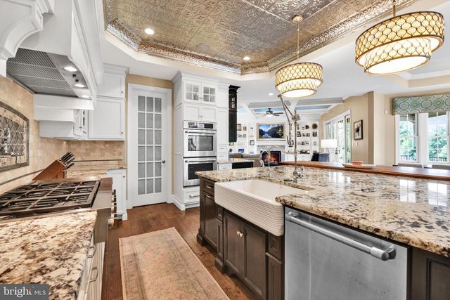 32 STONEHILL DR, Mohnton, PA 19540