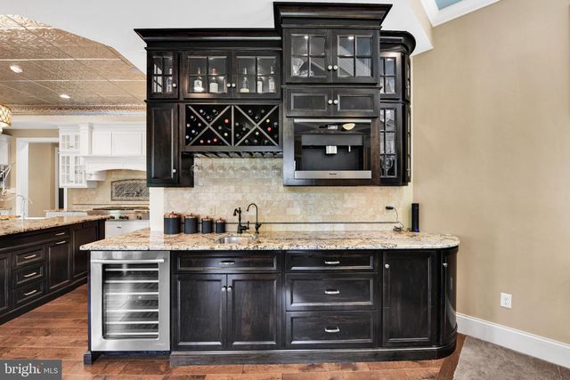 32 STONEHILL DR, Mohnton, PA 19540