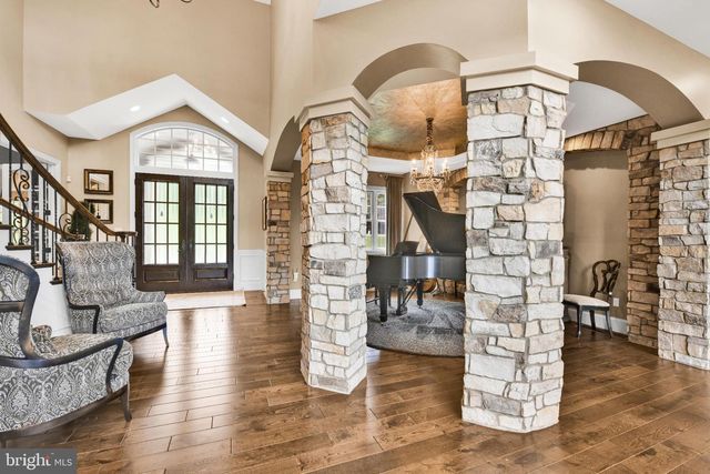 32 STONEHILL DR, Mohnton, PA 19540