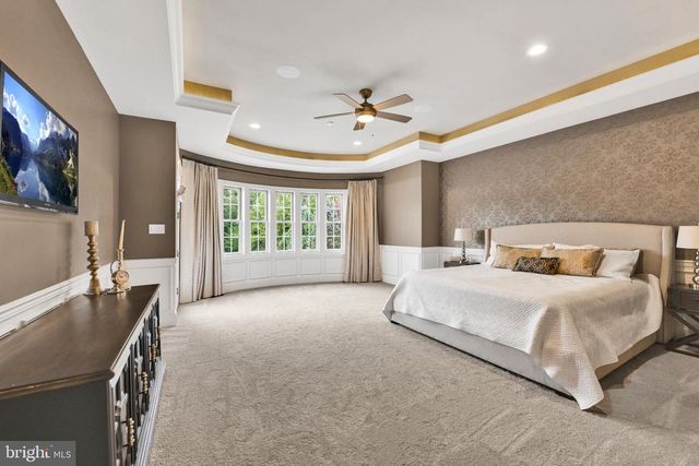 32 STONEHILL DR, Mohnton, PA 19540