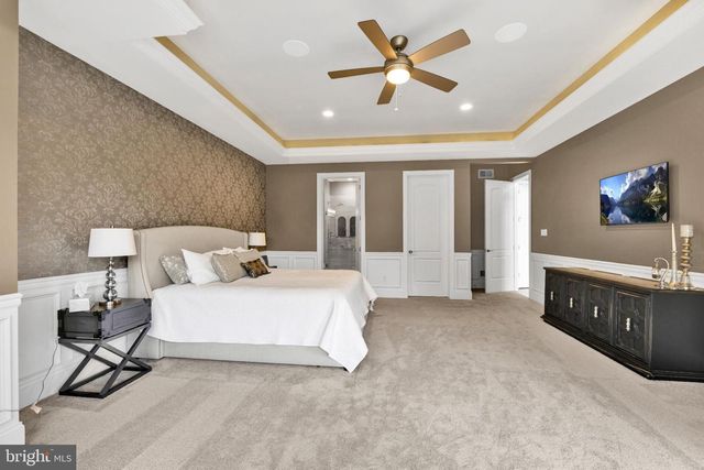 32 STONEHILL DR, Mohnton, PA 19540