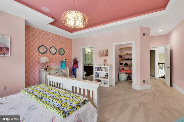 32 STONEHILL DR, Mohnton, PA 19540