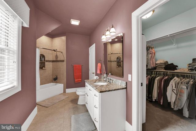 32 STONEHILL DR, Mohnton, PA 19540