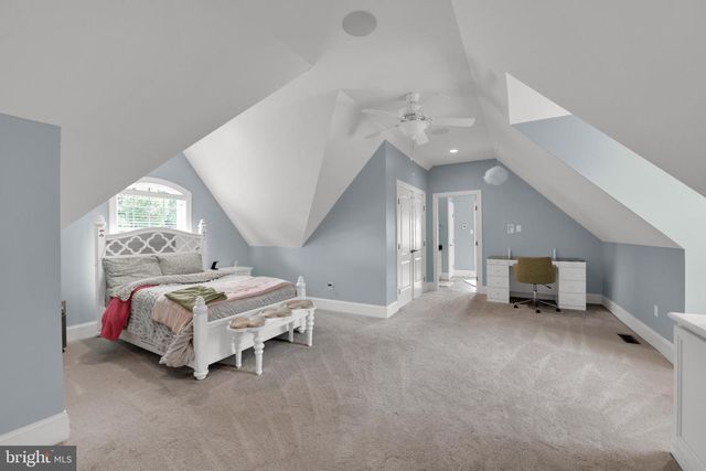 32 STONEHILL DR, Mohnton, PA 19540