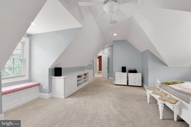 32 STONEHILL DR, Mohnton, PA 19540