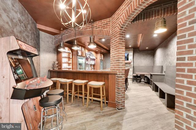 32 STONEHILL DR, Mohnton, PA 19540