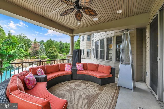 32 STONEHILL DR, Mohnton, PA 19540