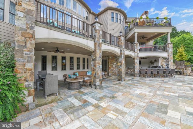 32 STONEHILL DR, Mohnton, PA 19540