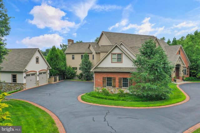 32 STONEHILL DR, Mohnton, PA 19540