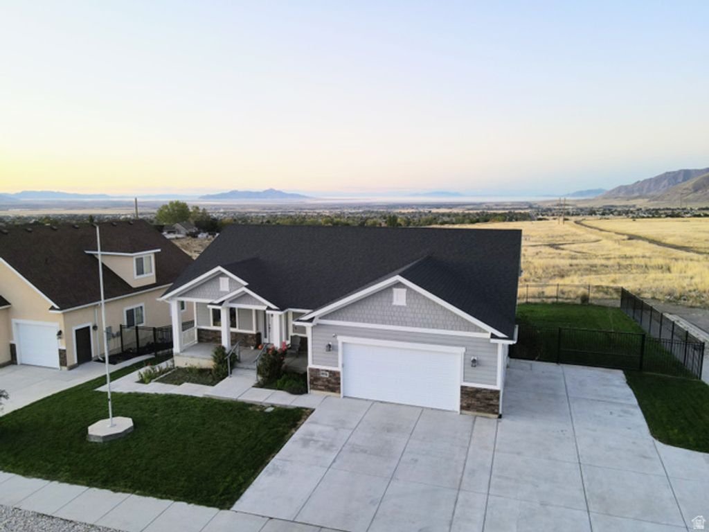 891 E 240 S, Tooele, UT 84074 — exterior