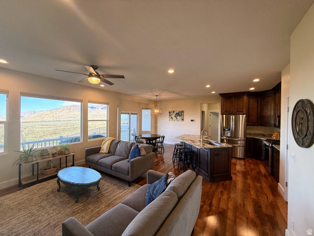 891 E 240 S, Tooele, UT 84074 — photo 4