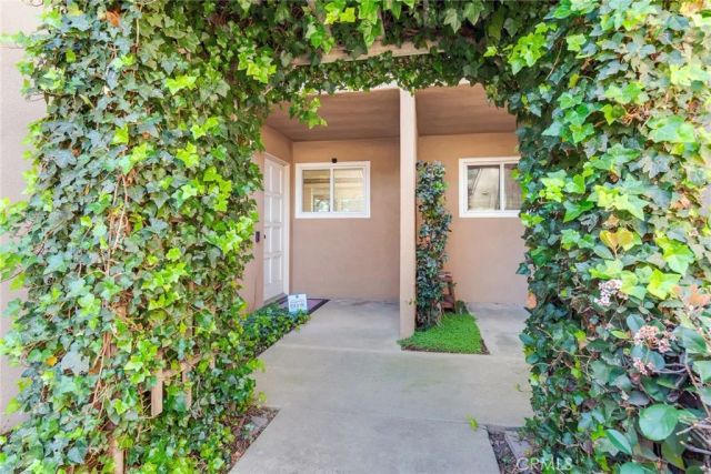 1182 Mountain Gate, Upland, CA 91786